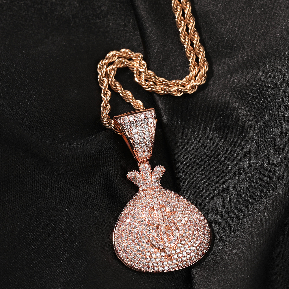 

Cubic Zirconia Dollar Sign Money Bag Pendant Necklace Iced Out Personalized Hip Hop Bling Rapper Miami Bijoux Jewelry Charm Grunge Punk Rock Gifts for Men and Women