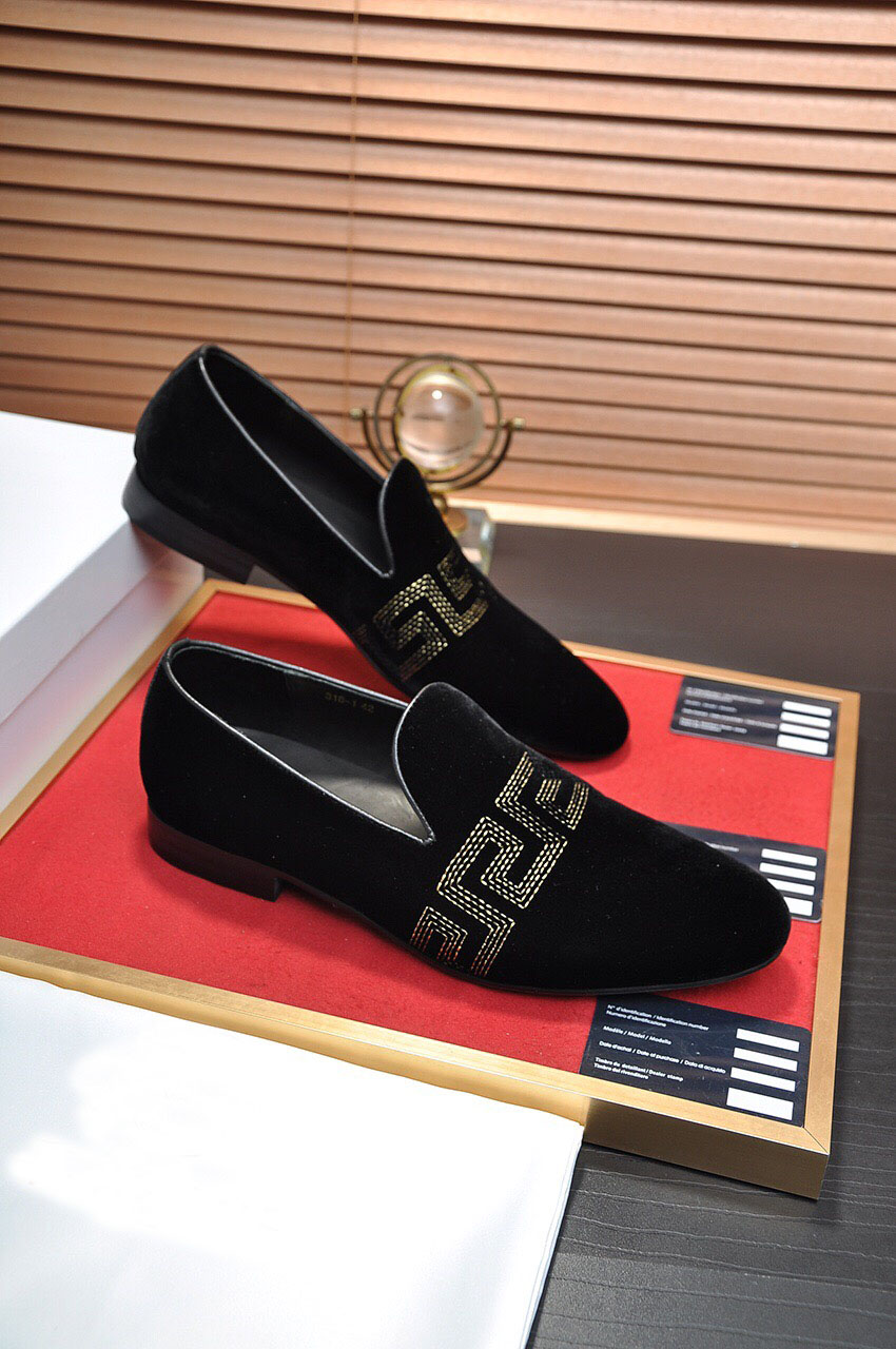 

Men Formal Dress Shoes Gentlemen Business Shoes Comfortable Casual Loafers 2021 Mens Brand Designer Party Office Flat Shoes Size 38-46, Black