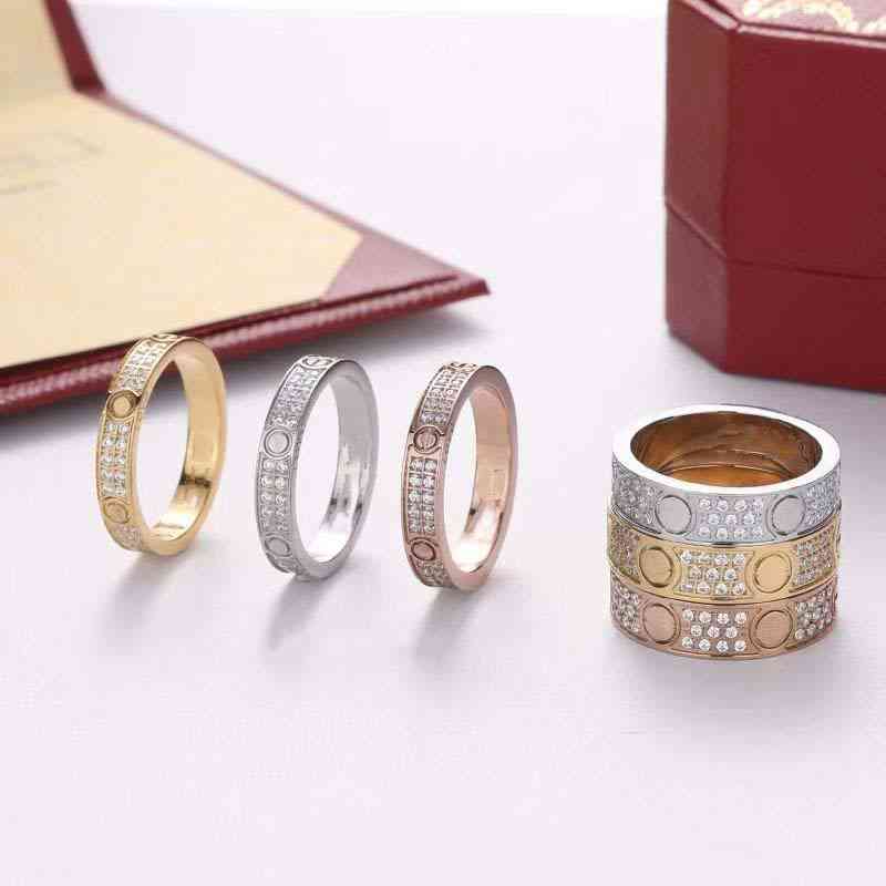 

Jewelry Ladies Love ring Pendant Necklaces Screw Earrings carti Bracelet Van Party Wedding Couple Gift Fashion Luxury Cleef designer Arpels