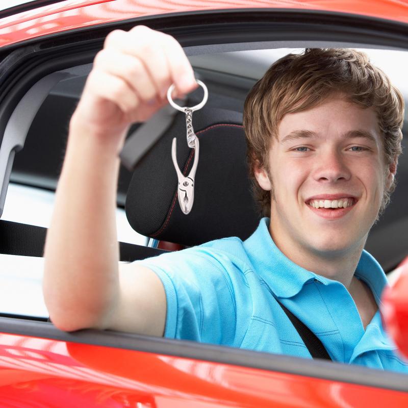 

Keychains 15 Style Fashion Keychain Small Hand Tools For Men Car Key Chain Jewelry Accessories Gifts Llavero Para Coche