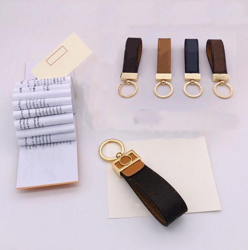 

Wholesale Luxury Key Buckle lovers Car Keychain Handmade Designer Leather Keychains Men Women Bags Pendant Accessories nice 10 Colors, Silver