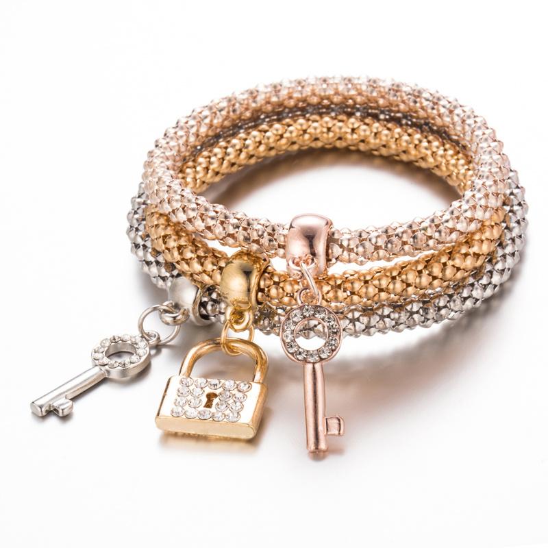 

Charm Bracelets Personalized Lock Key Bracelet Female Femme Male Bangles For Couples Women Men Multilayer Bangle Charms