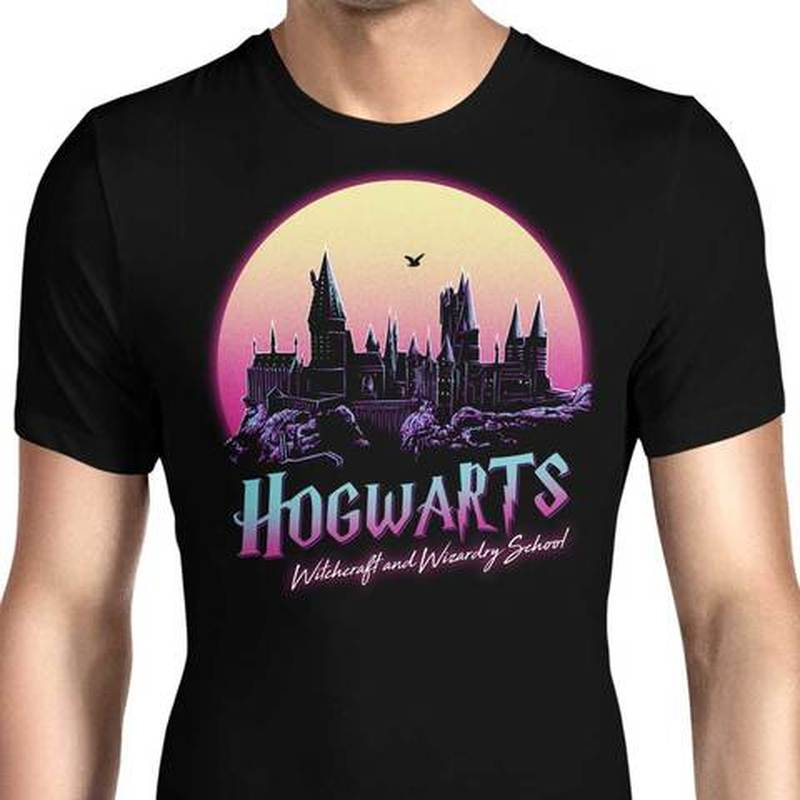 

European style moon castle pattern ins wind round neck short-sleeved T-shirt for men and women is comfortable and loose, White;black