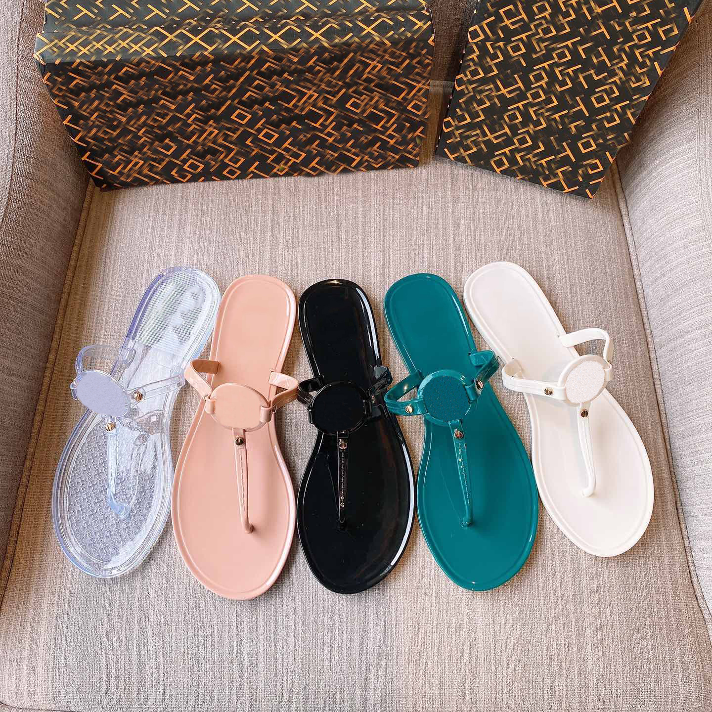 

2021 Women jelly Sandals slippers slides Summer Flat Sexy slipper Sandal Woman slide casual Flats Shoes Ladies Beach shoe 35-41