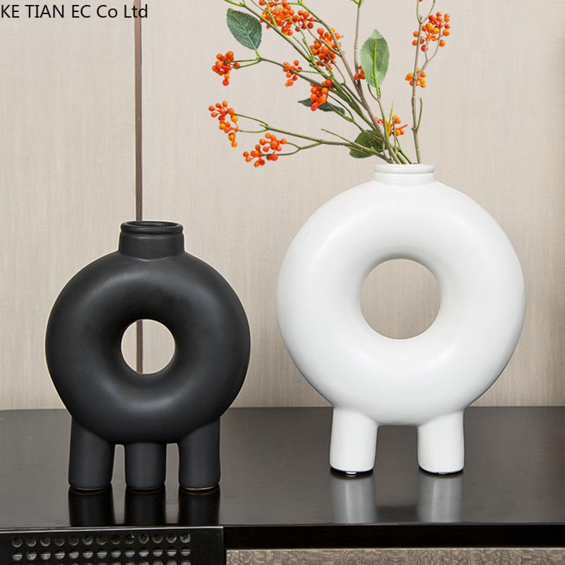 

Vases Creative Donut Vase Sketch Black And White Ceramic Crafts Ornaments Tall Desktop Flower Arrangement Container Home Ornament