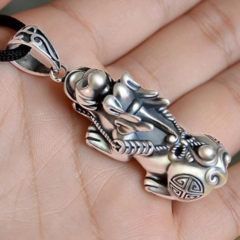 

Pendant Necklaces Vintage Lucky Beast Male Solid Necklace Jewelry For Unisex