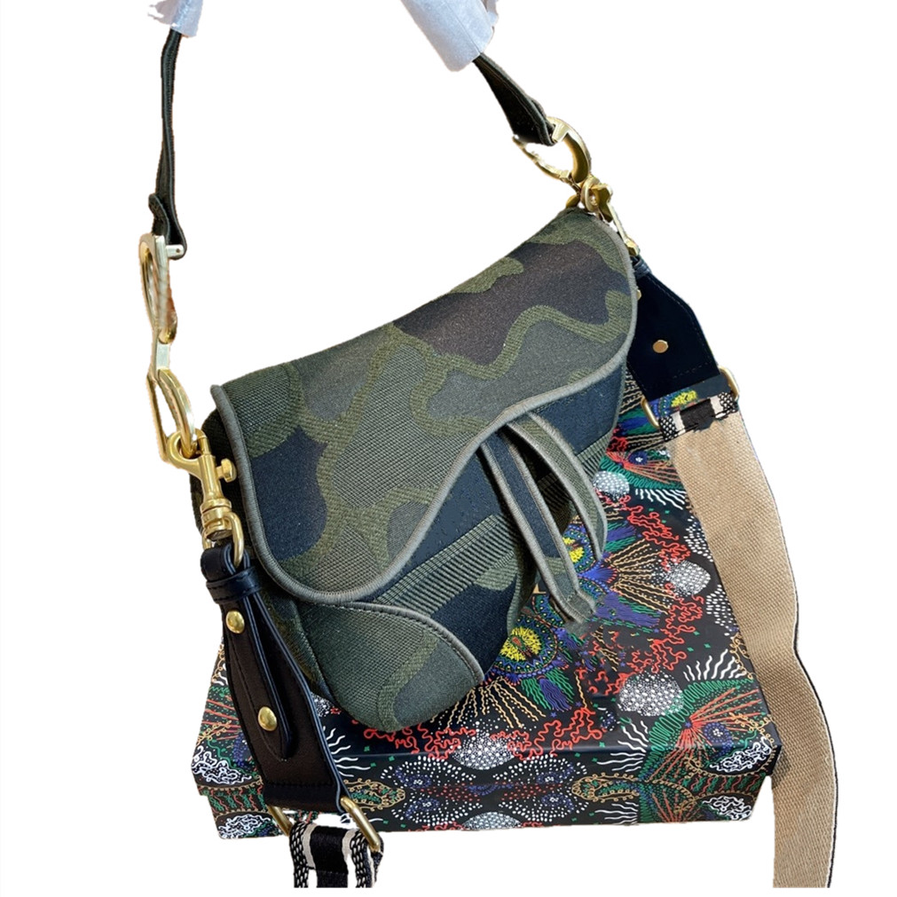 

Camouflage Pattern Waterproof Saddle Bags Women Designers Handbags Classic vintage Crossbody Bag totes handbag 2021 Trendy all-match Chest pocket multi pochette, No bags