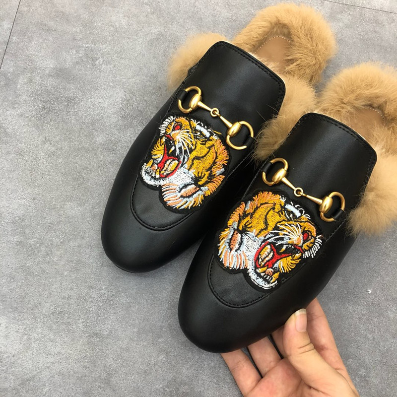 

2021 Top Designer Men Women Casual Shoes Studded Spikes cheap real luxurys Insider Sneakers Black Red fashion Leather Low-top sho, 01