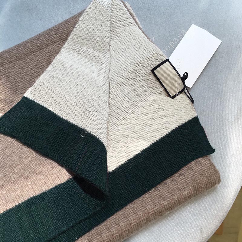 

21SS A&W Mens Casual Scarf Classic Graphic British Style Matching Accessories for Outdoor Wear Many Different Styles