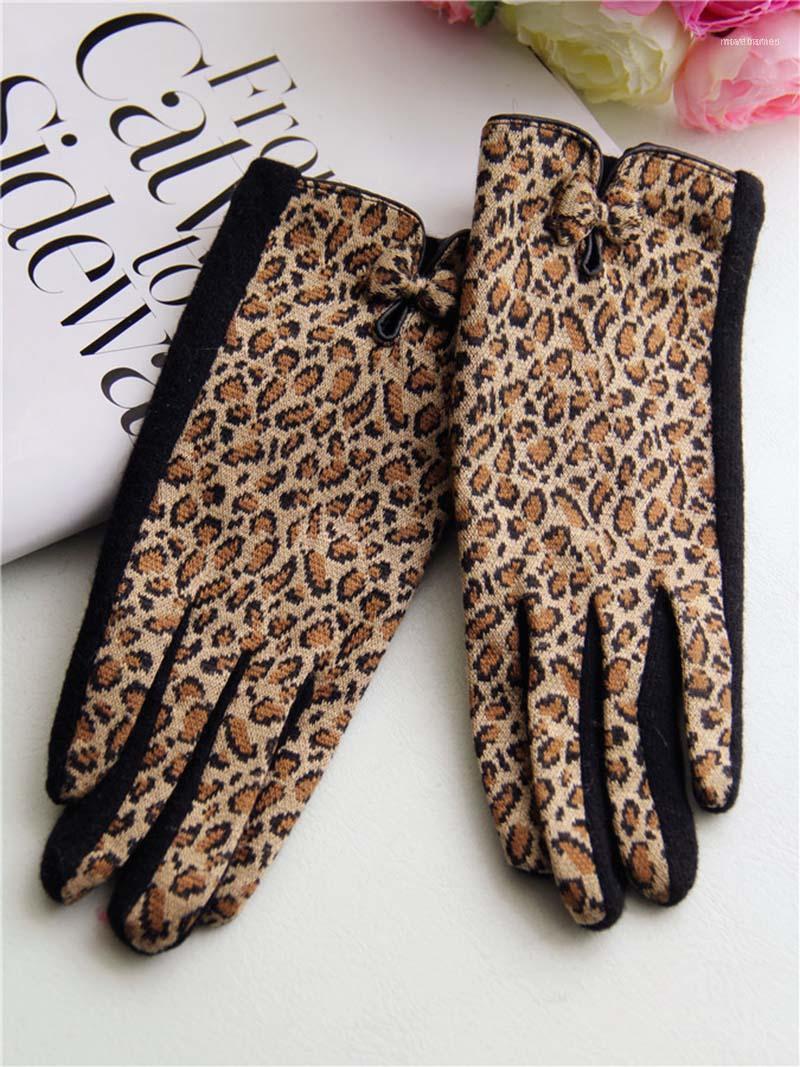 

Classic Leopard Print Bowknot Gloves Vintage Ladies Wool Cashmere D191