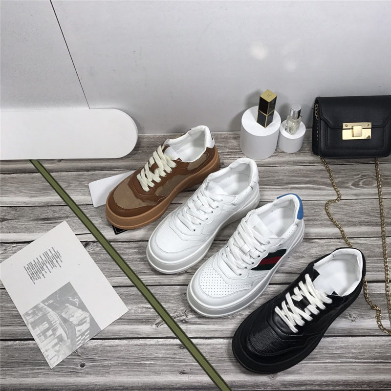 Comfortable and breathable women's casual shoes Classic design letter Printing flat sneakers Non-slip platform White Black sneaker lace-up Girl