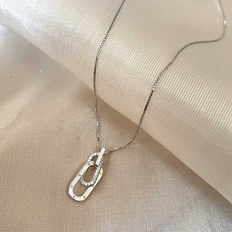 

Letter Interlocking Necklace Uunusual Design 2021 Women Senior Simple Oval Rhinestone SUMMER Short Clavicle Chain Pendant Necklaces, Silver