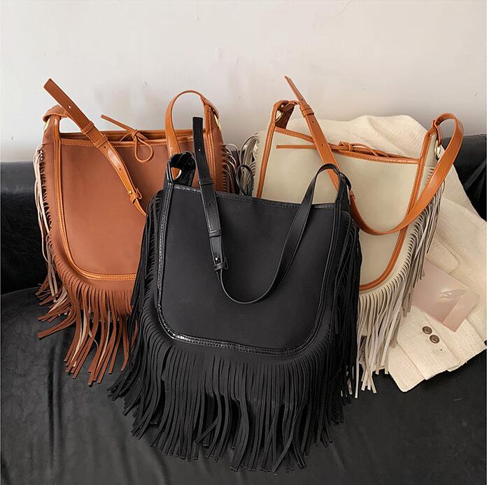 

Factory Outlet womens shoulder bags personality design large capacity leathers tassel bag street trend solid color leather handbag fashion frosted women backpack