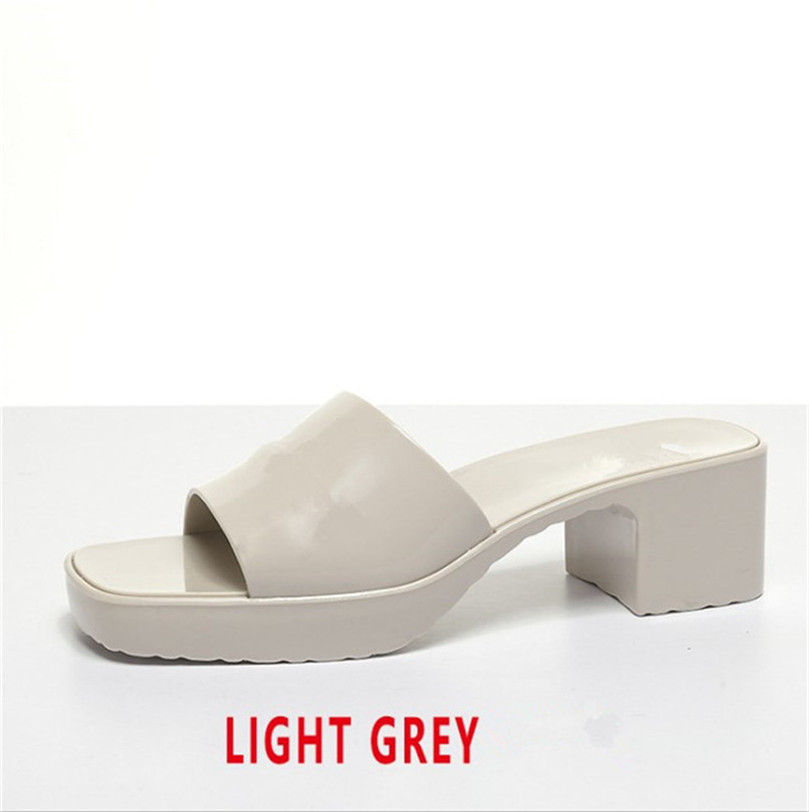 

I-2021 Wholesale high quality GULIKI women's slippers! Fashion jelly light leather sexy slippers summer beach shoes Luxury Designer Sandals 35-41, Black