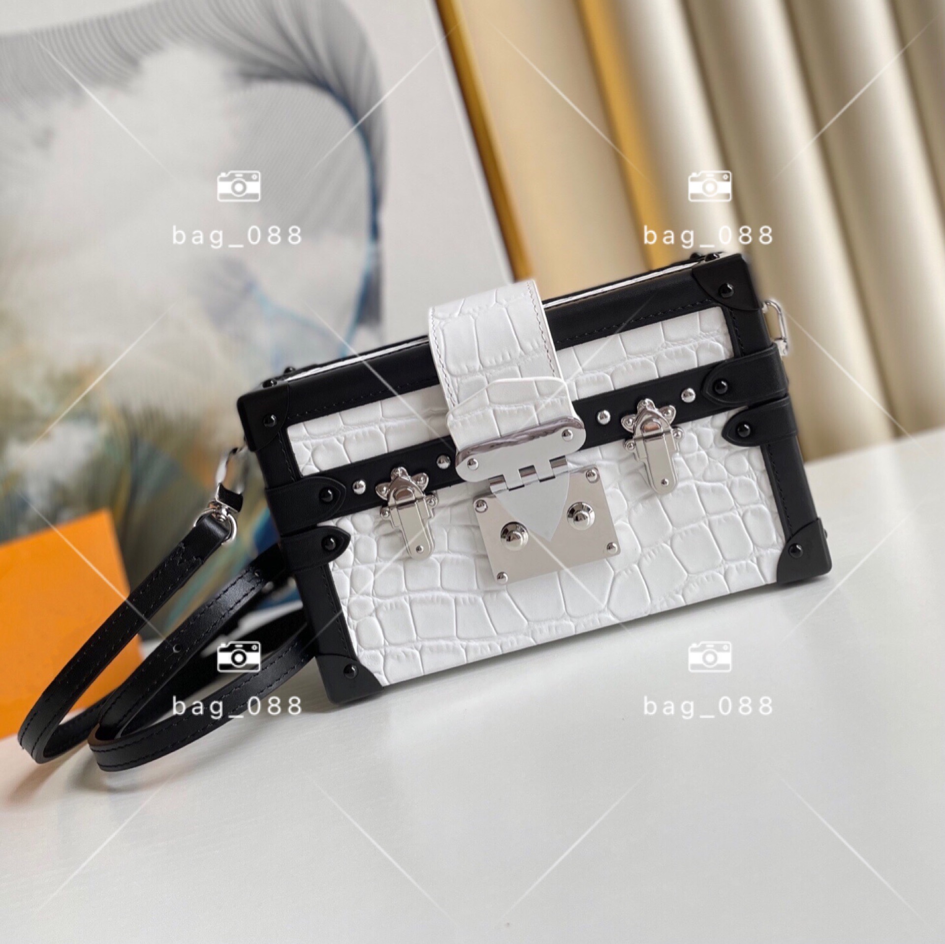 

Women's Classic Luxury Design Crocodile Pattern Box Bag Color Splice Design Leather Shoulder Bags Personality Cross-body Package Exquis