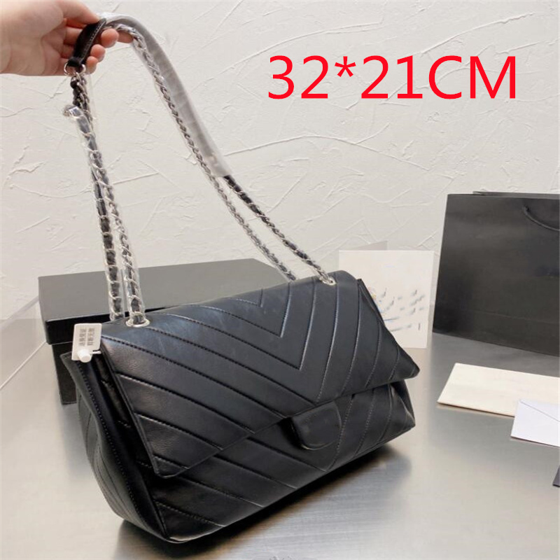 

2021 Fall Winter High Quality Chevron Line Bags Large Capacity Travel Multi Pochette Classic Single Falp Silver Metal Hardware Clutch Luxury Brand Handbags 32*21CM, Red
