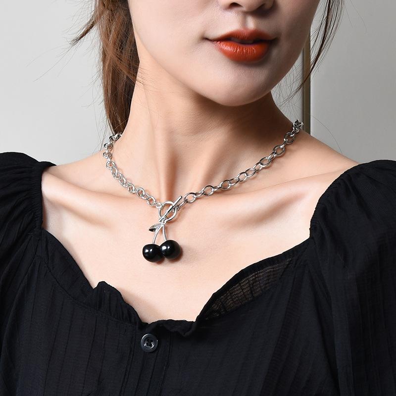 

Pendant Necklaces Trendy Cherry Clavicle Chain Necklace For Women Charms Silver Color Hollow Geometric Party Jewelry Gifts Accessories