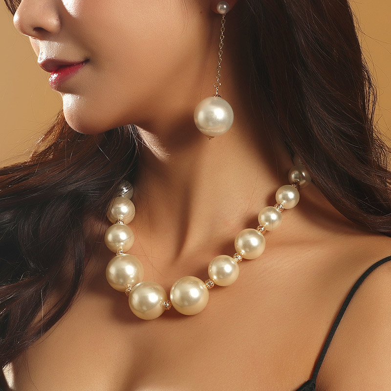 

Female Fashion Luxury Beaded White Big Pearl Necklaces Gold Color Chain Earrings For Women Wedding Party Jewelry Set Gifts
