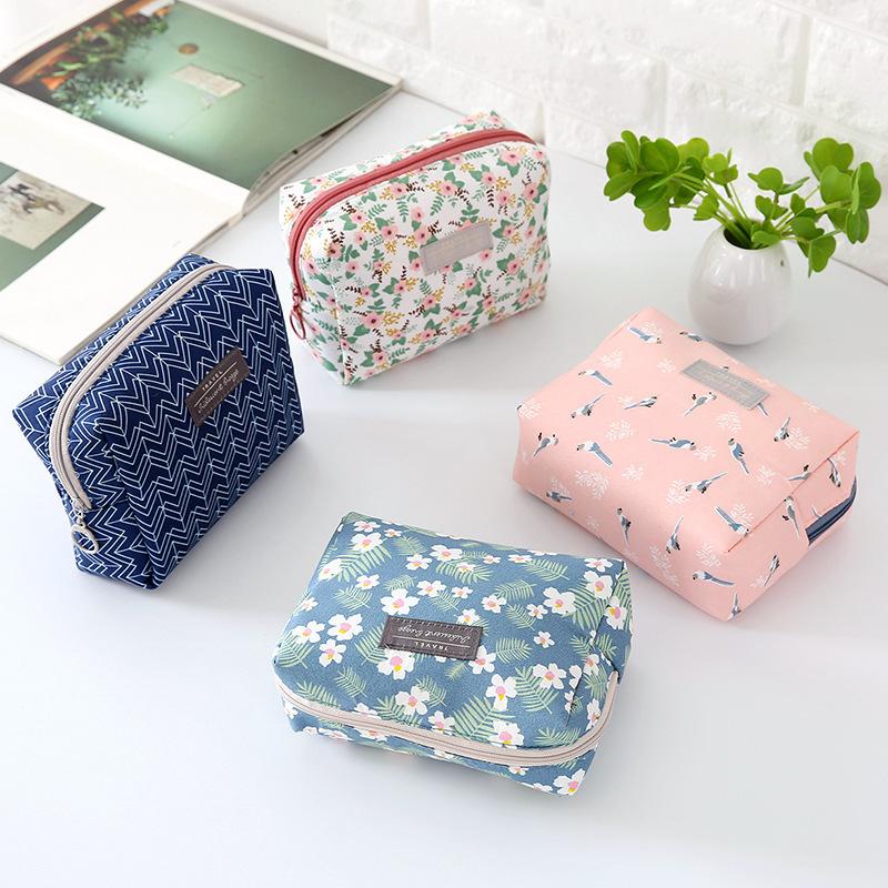 

Travel Storage Bag Ladies Cosmetic Portable Toiletry Quartet Lipstick Organizer For Bags & Cases, A4