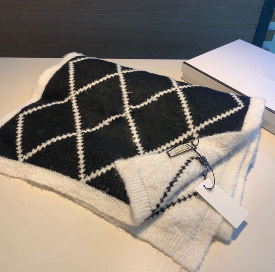

classic design letter Accessories grid scarf fashion C scarves for elegance selection Boutique tippet(no box)