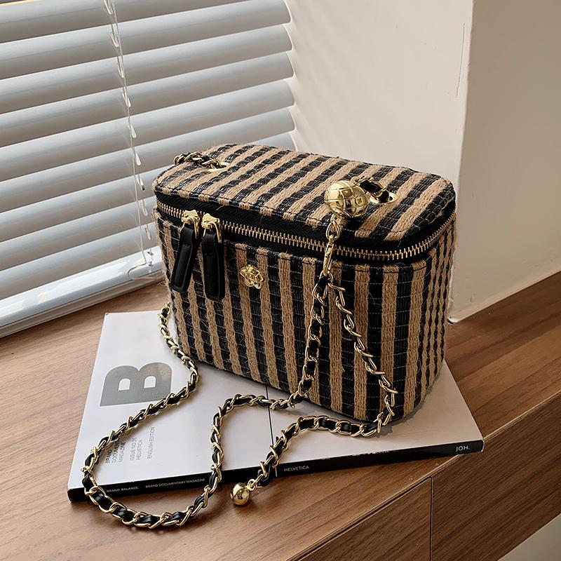 

Evening Bags Fashion Box Straw Women Handbags Designer Wicker Woven Shoulder Crossbody Chic Lock Pu Summer Beach Rattan Small Flap 2021