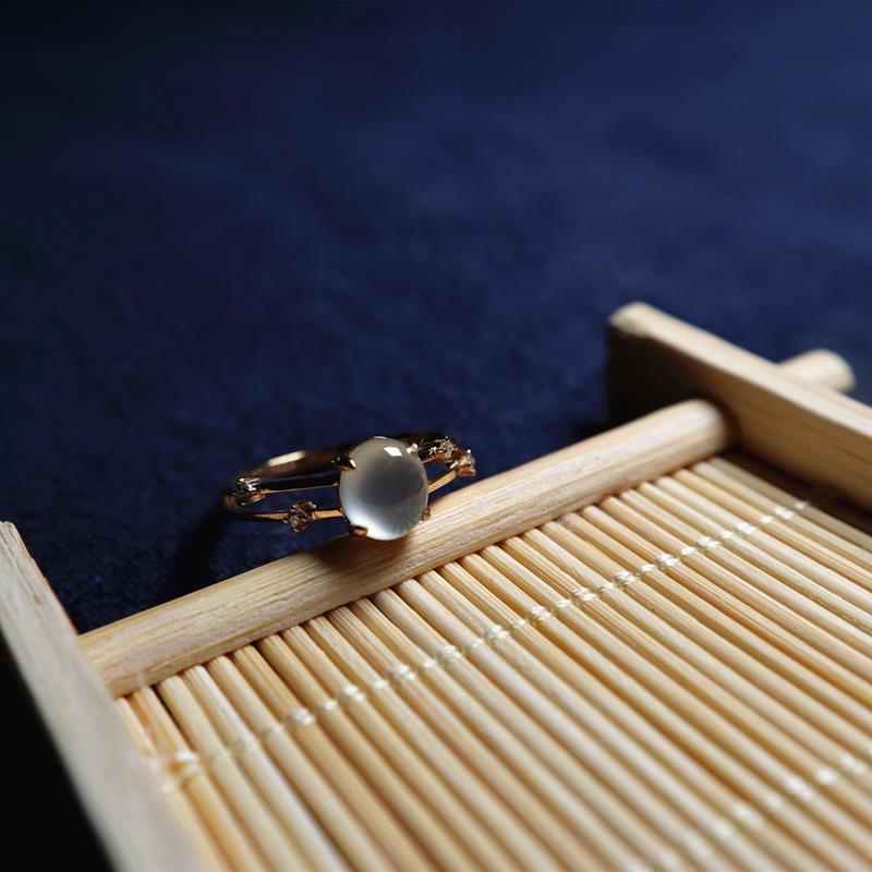 

Cluster Rings Original Design Oval Egg Face Chalcedony Opening Adjustable Ring Chinese Retro Light Luxury Charm Women's Silver Jewelry, Golden;silver