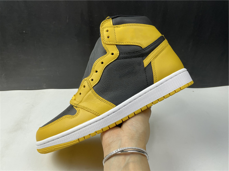 

New With Box Men Women 1s Basketball Shoes 1 Pollen Designer Luxury Trainer Athletic Sports Sneakers