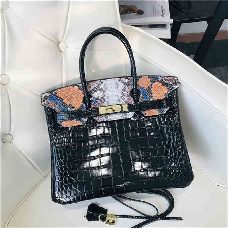 

Women Luxurys Designers Bags 2021 Shop Purchase with crocodile pattern and snake leather portable Designer Handbag Handbags Totes Crossbody Bag