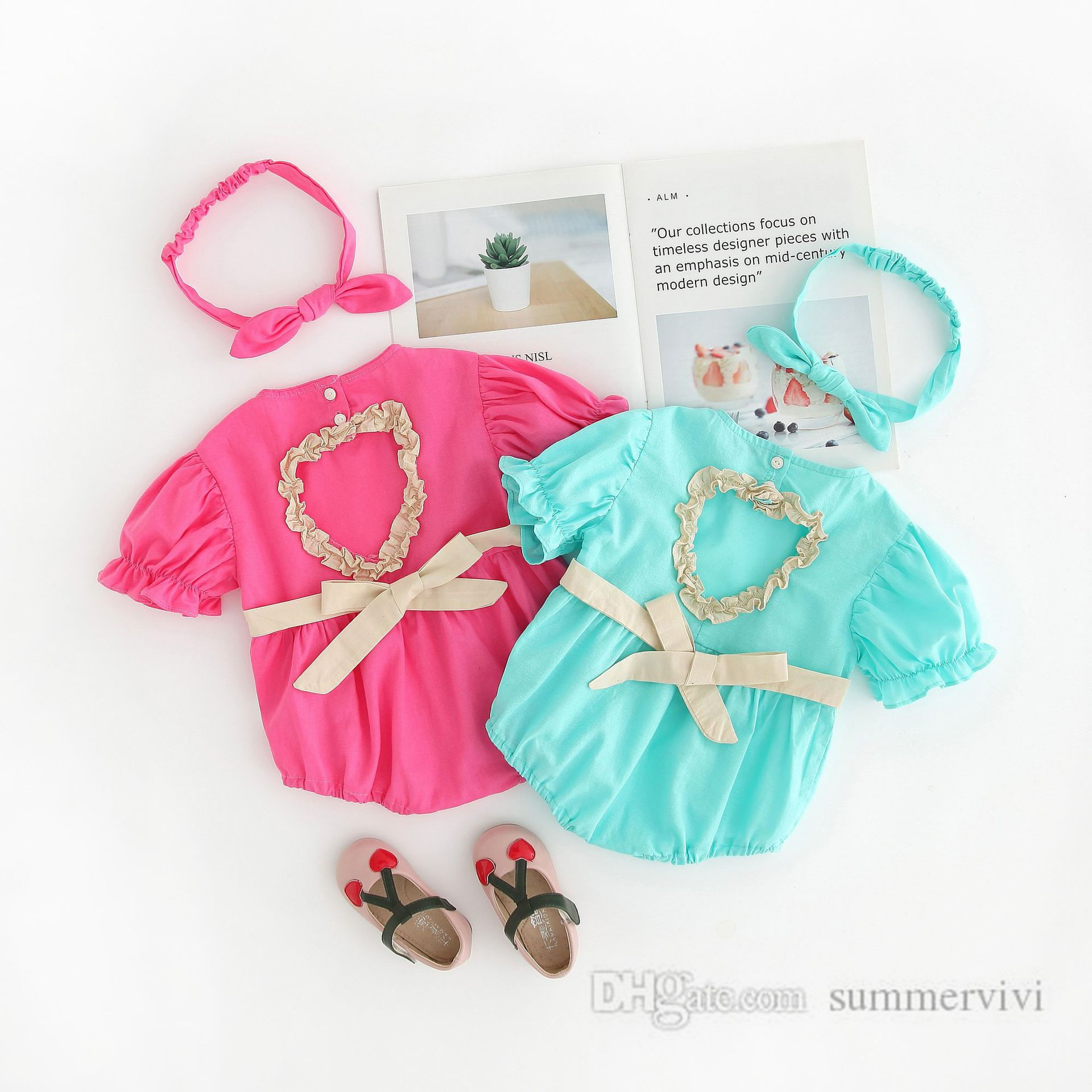 

Baby girls ruffle hollow backless love heart rompers infant falbala puff sleeve Bows belt jumpsuits+headbands 2pcs newborn 1st birthday clothes Q0496, Green