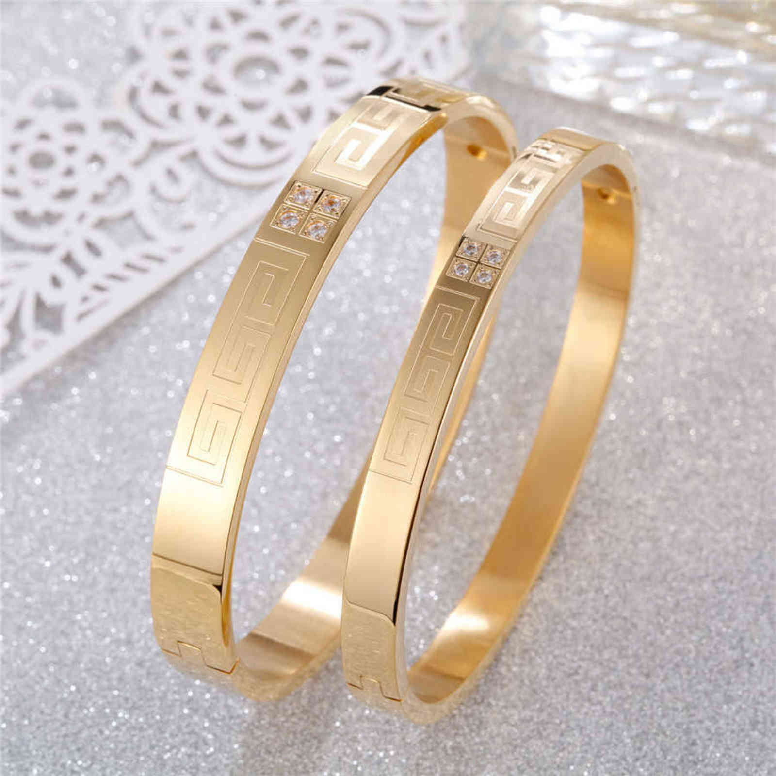 

Trendy Stainless Steel Bracelet Bangle for Women Men Yellow Gold Rose Color Girl Lover Fashion Jewelry Accessory