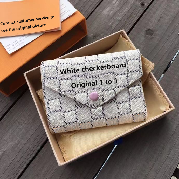 

Classic high-quality white checkerboard wallet, A business card