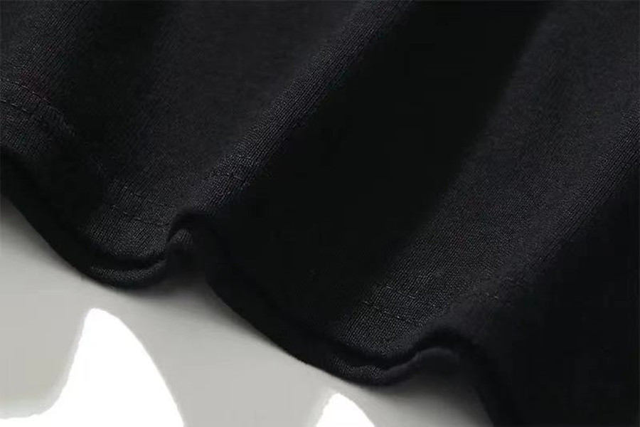 

Customer photography, Black