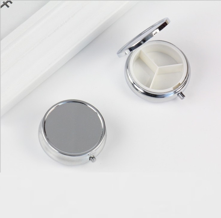 

Metal pill box with removable seperaters Portable Pil l boxes factory wholesales nice medical splitters