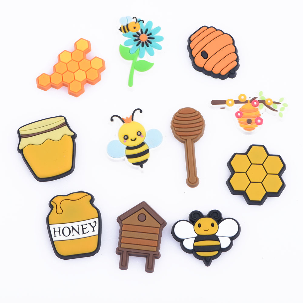 

Factory wholesale Summer bee flower Soft PVC rubber Shoe clog charms for Christmas gift