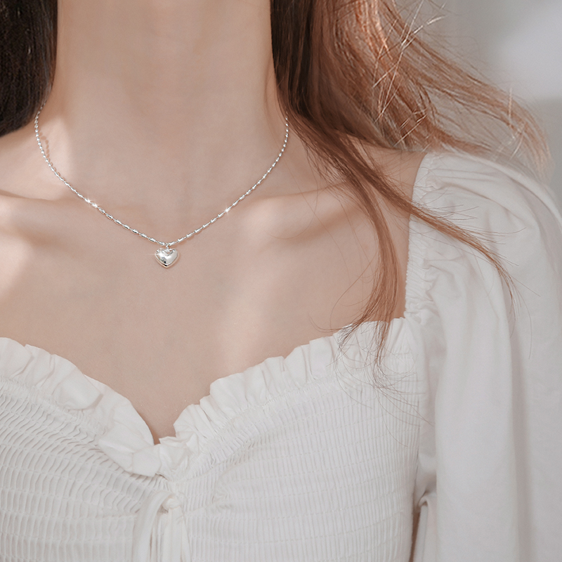 Chain necklace female necklace clavicle love woman contracted temperament niche design feeling necklace wind-image-708899359
