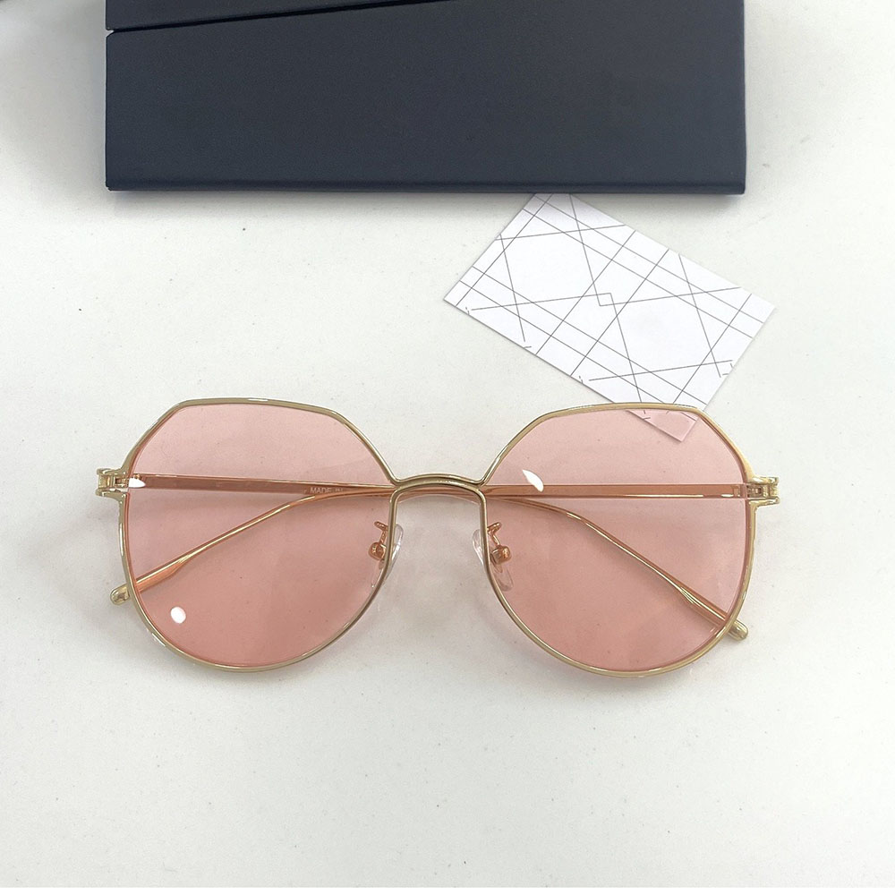 

Casual classic luxury designer wide sunglasses Vintage Personality waves Creativity Party Framed Ultralight Glasses Men Women Full Frame Fashion Accessories