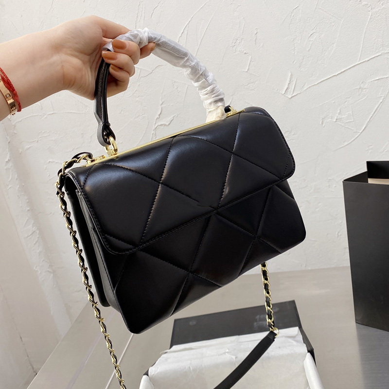 

8A+ Top Quality Brand Lambs Sheepskin Trendy Bags Hardwear Leather Handle Tote Women's Luxurys Designers Women Interwoven Chain Quilted