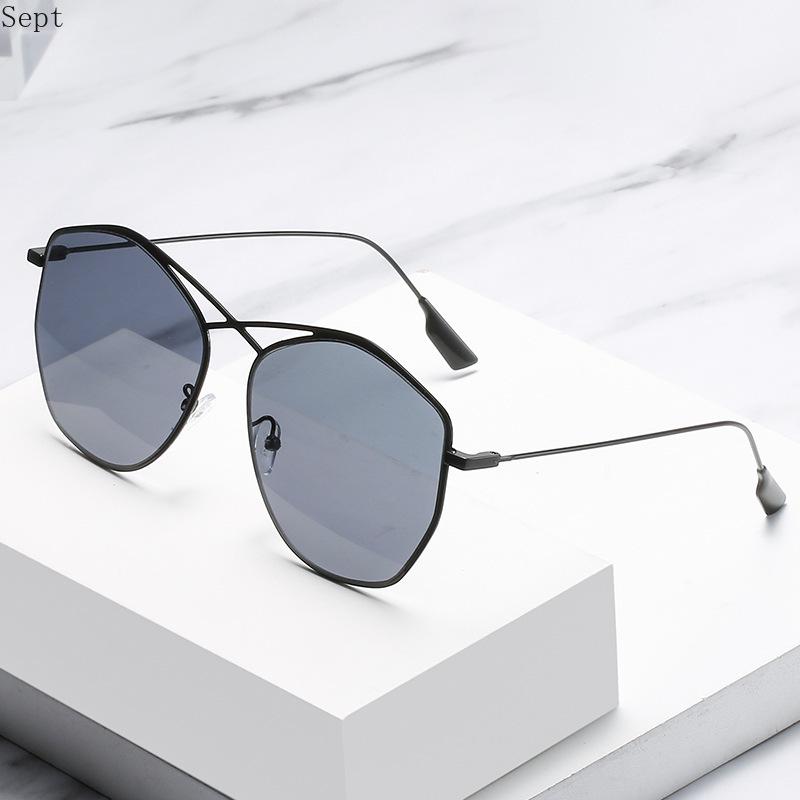 

Sunglasses Fashion Round Women Retro Metal Double Beam Wild Eyeglasses Polygonal Ocean Glasses Gafas De Sol Mujer 2021