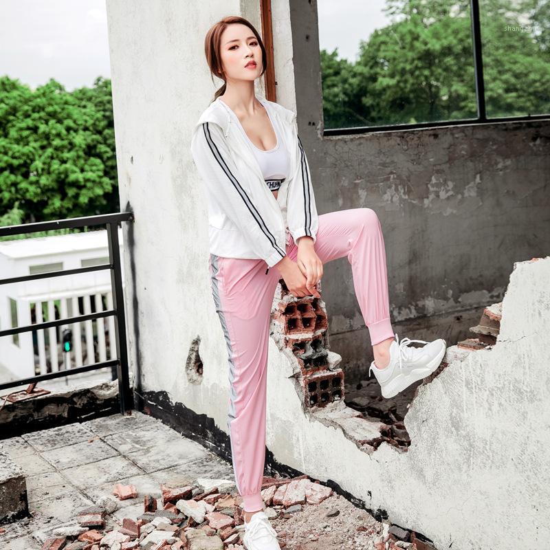 

Women' Tracksuits Casual Wear Running Gym Sweat-absorbent And Quick-drying Four-piece Suit, Multi