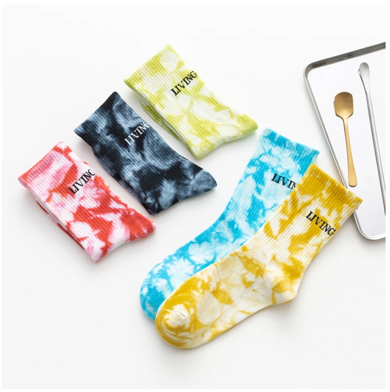 

Fashion Tie-dye Vortex Streetwear Men and Women Socks Cotton Harajuku Letter Fashion Funny HipHop High Quality Sport Soft Crew Socks