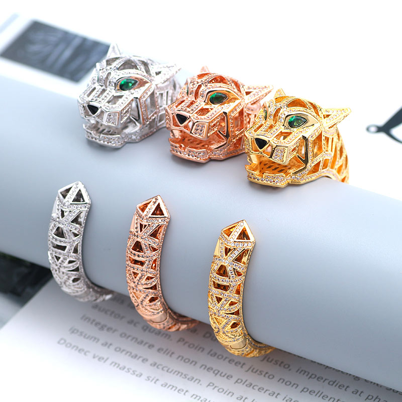 

Aggressive exaggeration big leopard hollowed out full diamond bracelet opening European and American temperament women fashion couple gift, Golden;silver