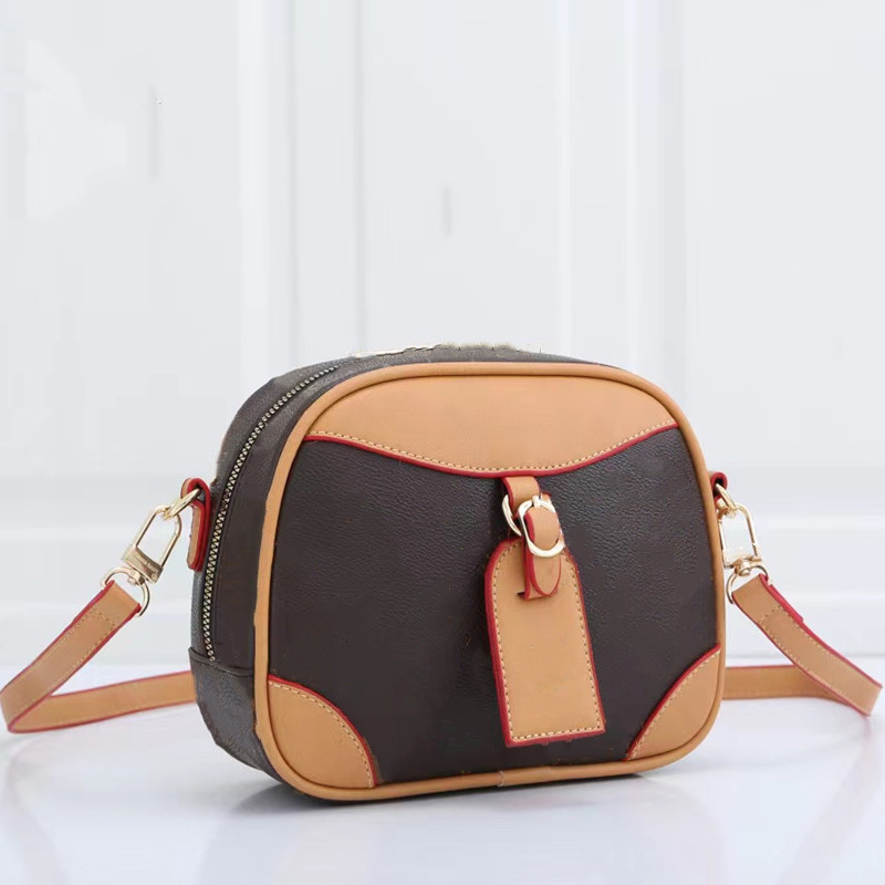 

High Luxurys Besigner Small Square Bag Classic Quality Ladies Handbag Women Fashion Mother Cossbody Purse Handbags Shoulder Bags Chains Printing Wallet, Clear