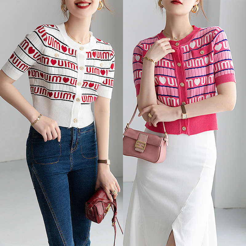 

Korean Letters Embroidery Stripe Print Women Sweaters Casual Short Sleeve Charm Ladies Knitwear Cardigan Round Collar Brand Designer Small Sweet Wind Coat, Pink
