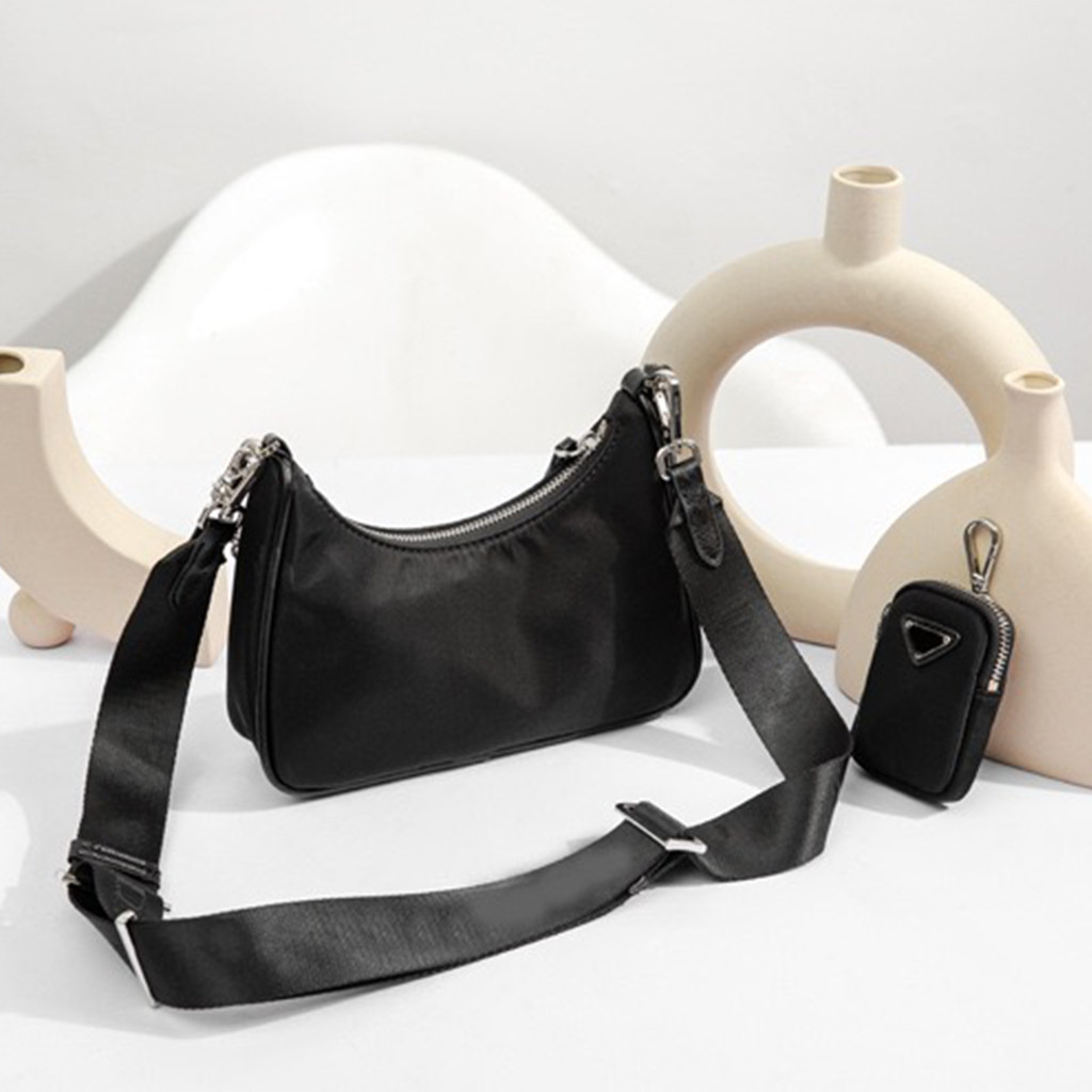 

Wholesale Designer Bag Handbags For Womens Lady 2005 Nylon Crossbody Tote Hobo Shoulder Bags Heart-shaped Backpak Decoration Tarpaulin Mini Wallet Handbag With Box