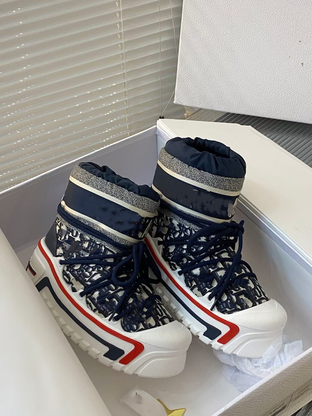 

2022 women winter Luxurys designer boots girl classic snow boot ankle short print mini fur black womens shoes size 35-41 fashion outdoor, Box