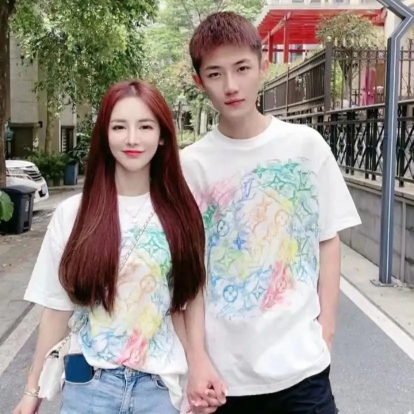 

Couple's New T-shirt Style with Round Neck and Red, White