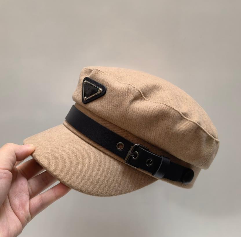 

Newest Drop Ship 21SS Beret Hat With Belts For Women Simple Designer Newsboy Hats Metal Triangle Black Berets Flat Top Caps