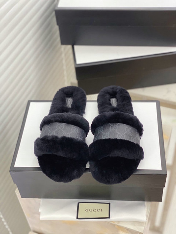 

HOT Luxury designers Gucci Winter Women slippers wool warm fur cotton slipper outside show style autumn slides Ladies Hollow Sandals Midsole, Black