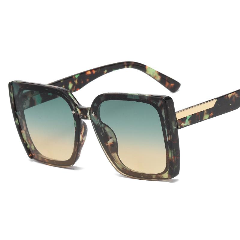 

Sunglasses Trendy Oversized Square Women 2021 Designer Rectangle Metal Rivets Frame Shades Eyewear Gradient Lens Men Sun Glasses