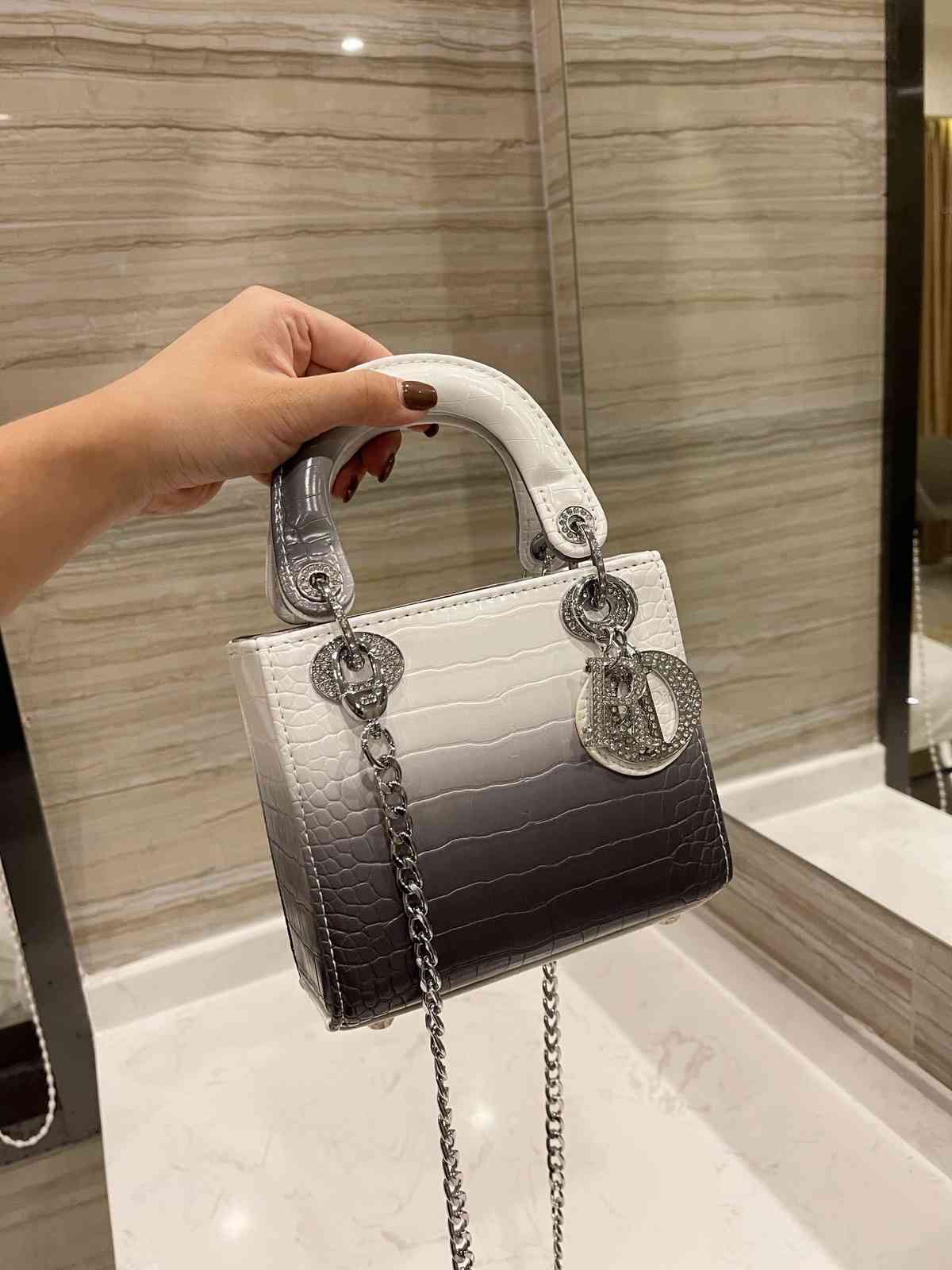 Compra Dr. 2021 Nueva Moda Arco Iris Degradado De Gradiente Diana Bolso  Bolsa De Cuerpo De Un Hombro Mujer 0oop Almacenamiento Barato | Entrega  Rápida Y Calidad | Es.Dhgate